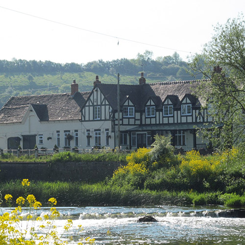 Good pub food at The Fish & Anchor, in Worcestershire